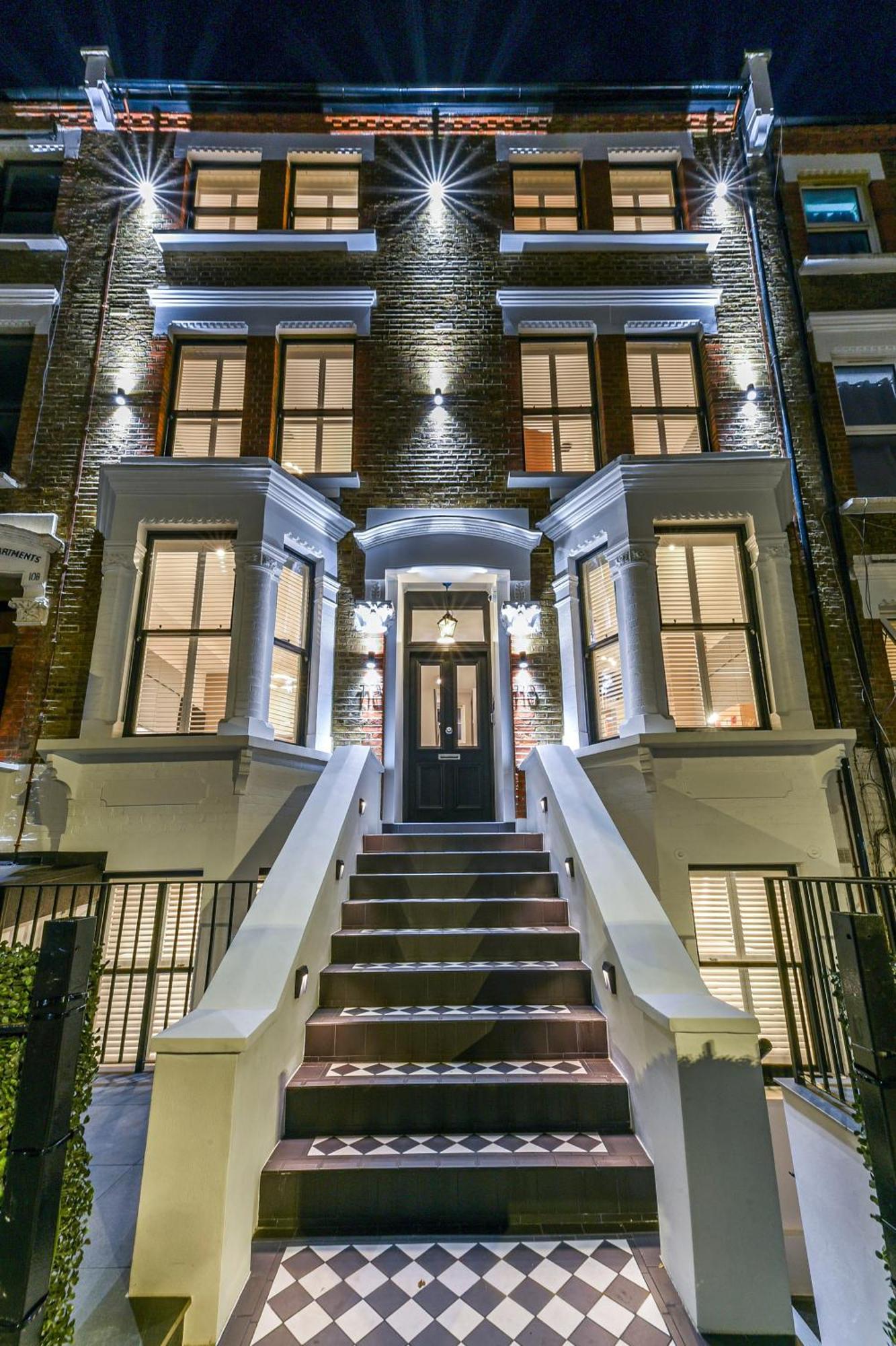 18 Onestay Maida Vale * London